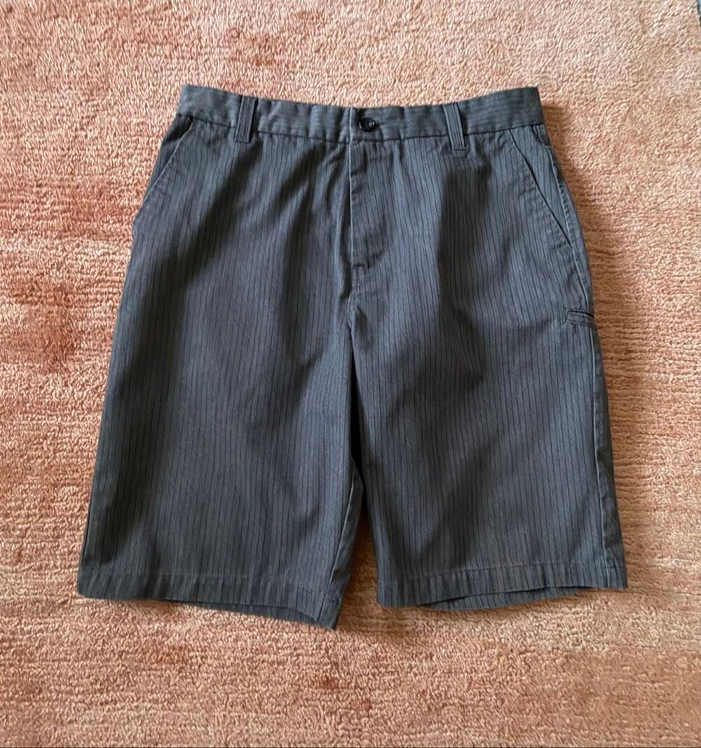 Fox Products of the Revolution Men’s Gray Pinstripe Shorts Size 34